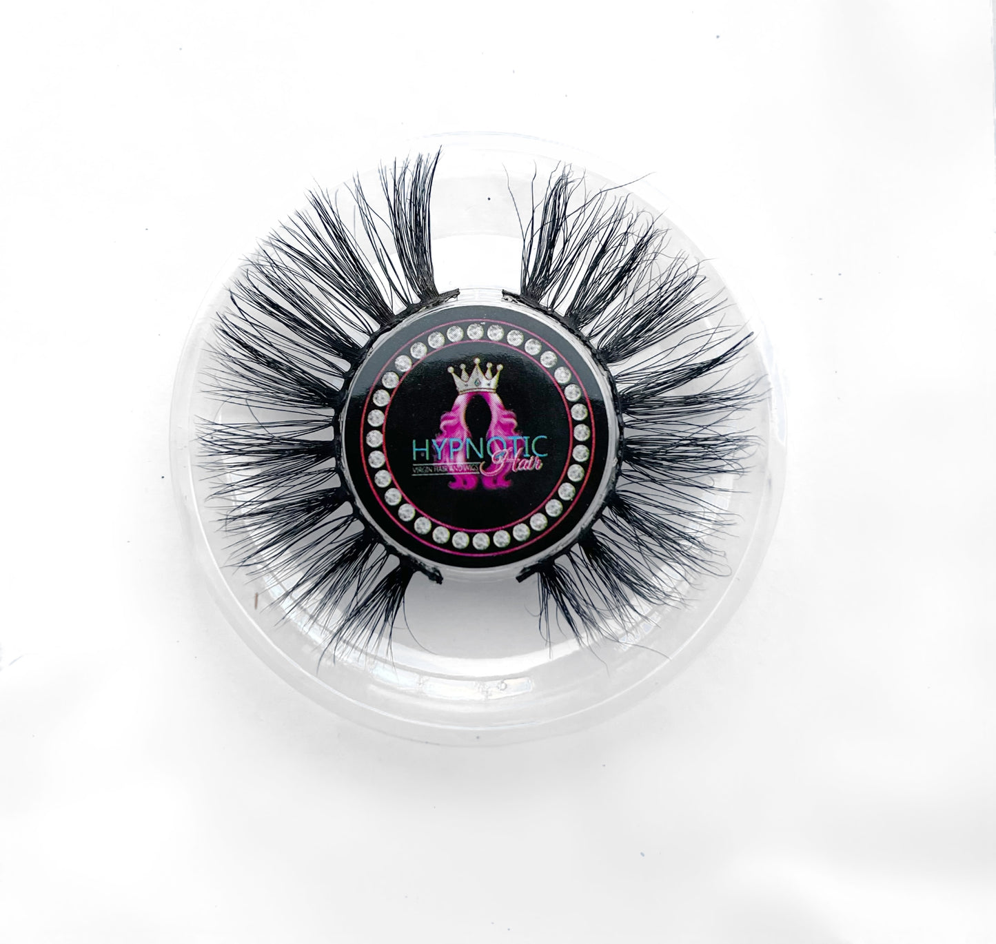 Create a flirty eye look with 3D mink lashes. Achieve a natural, fuller lash effect with our lightweight, fluttery design, adding feminine glamour to your eyes.