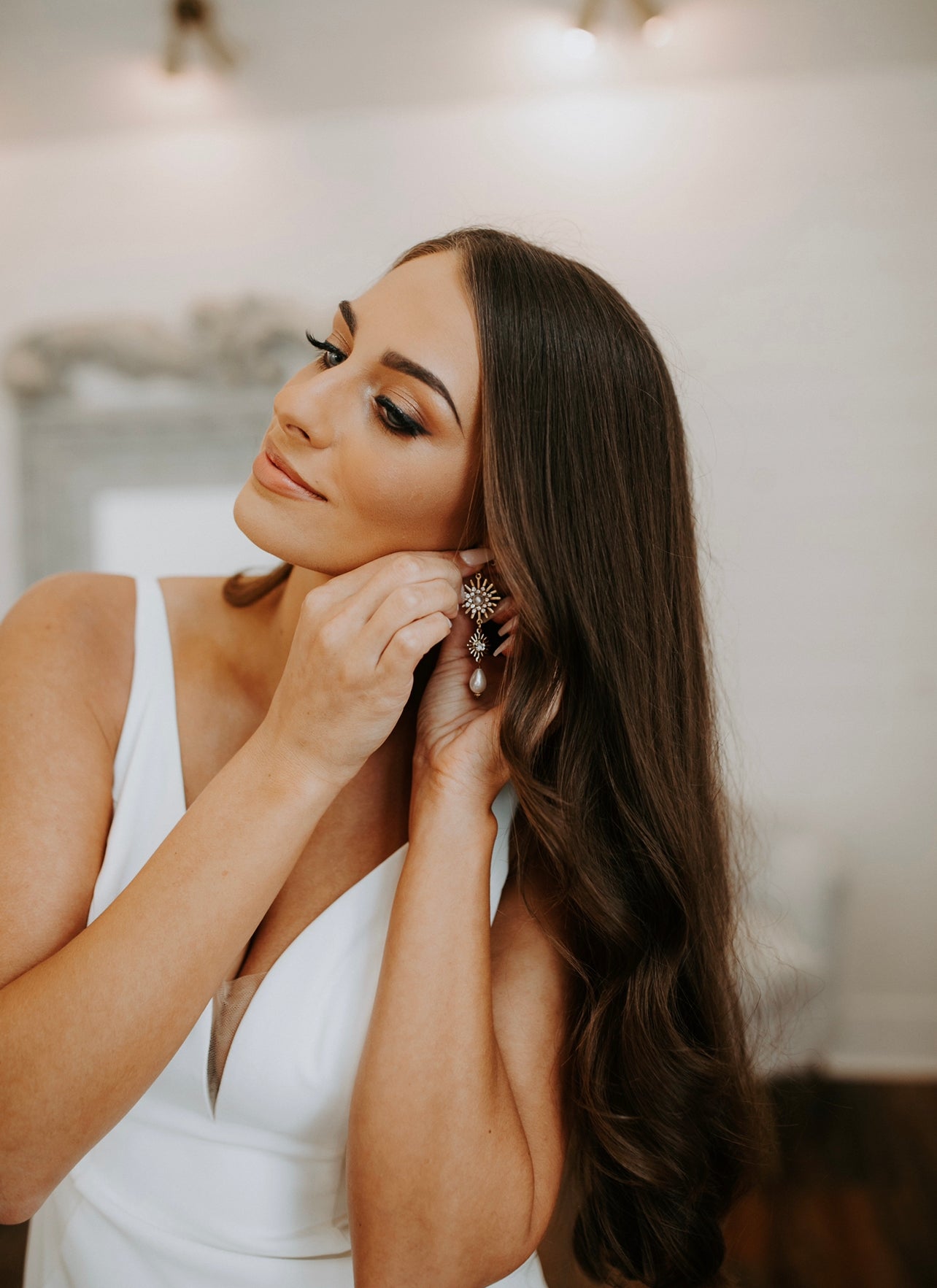 Easy-apply Halo Hair Extension showing invisible wire design